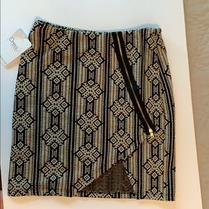 Black and Tan skirt NWT